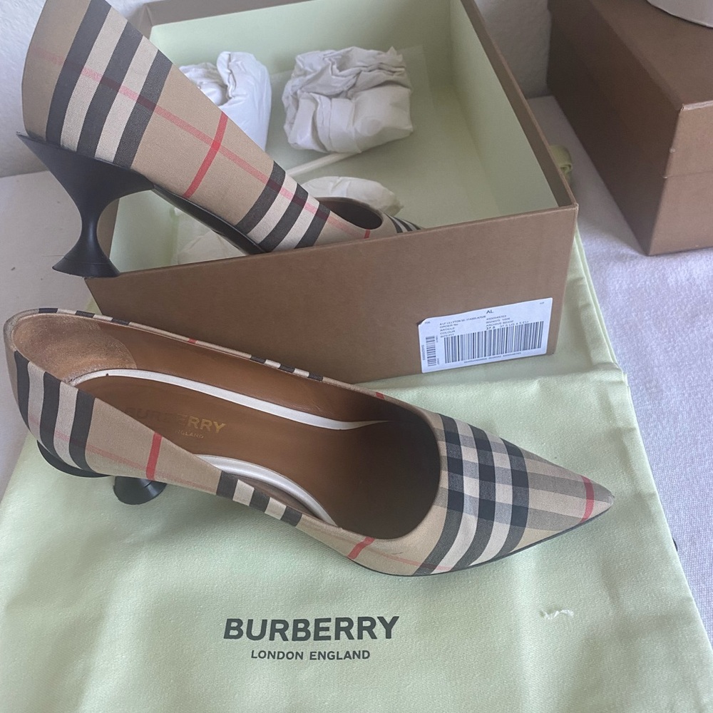Burberry women heels